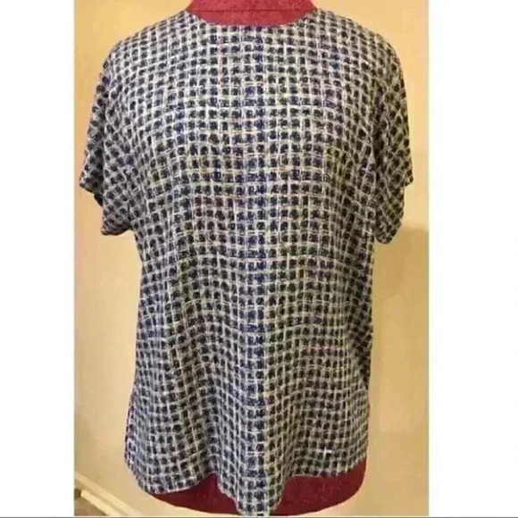 Requirements Top Size Medium Squares Keyhole Back - Picture 2 of 9